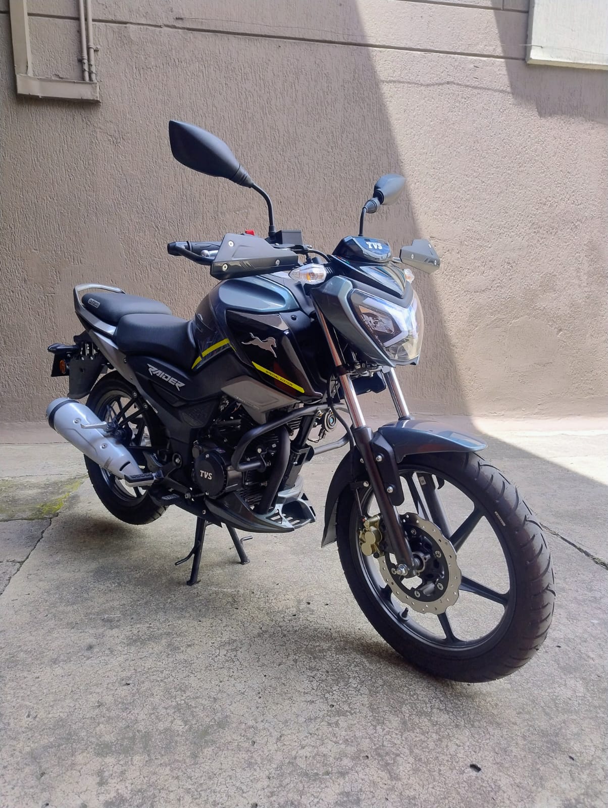 RAIDER 125 ACC SBT